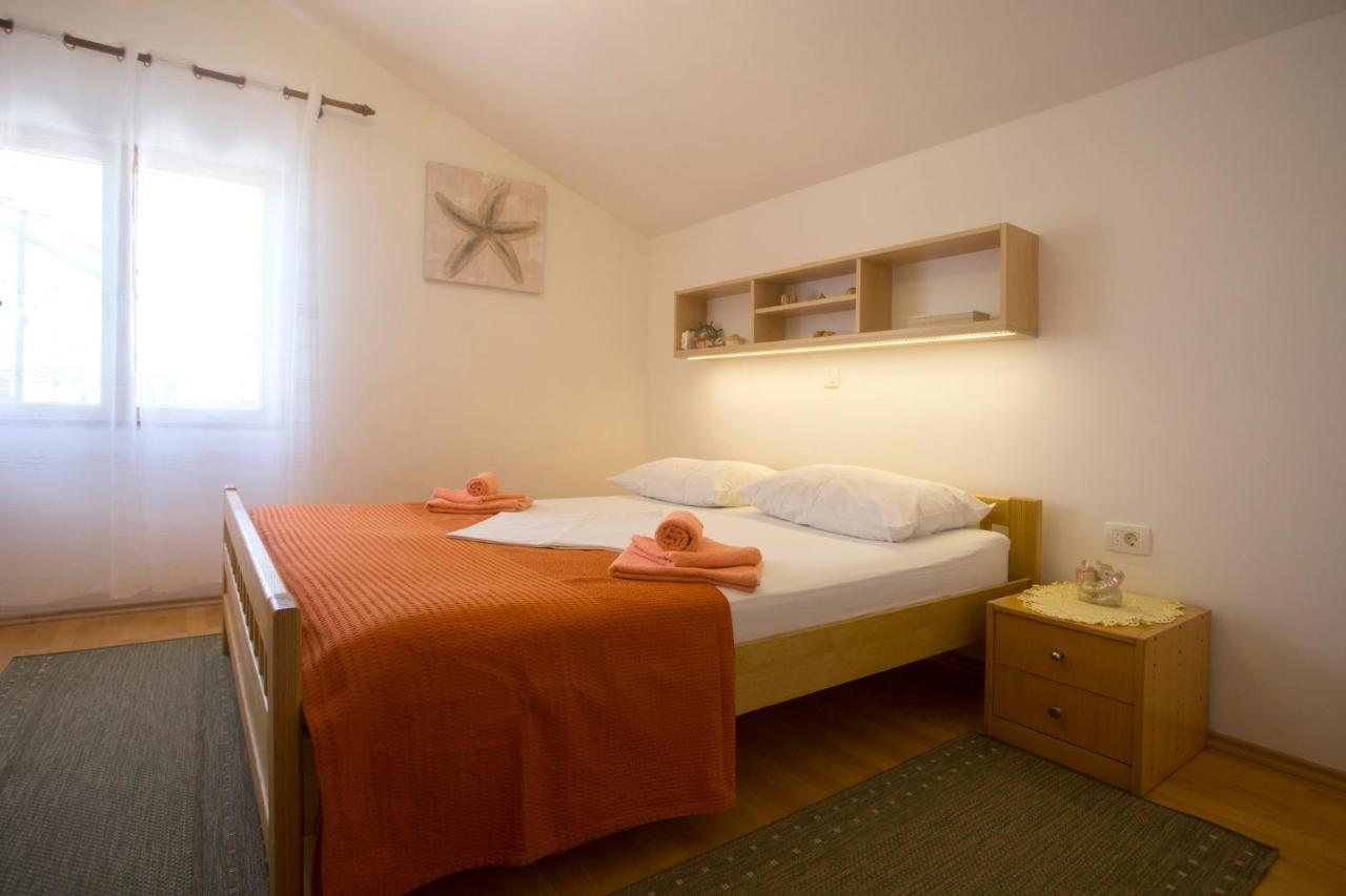 Apartments Lucija Ražanj Buitenkant foto
