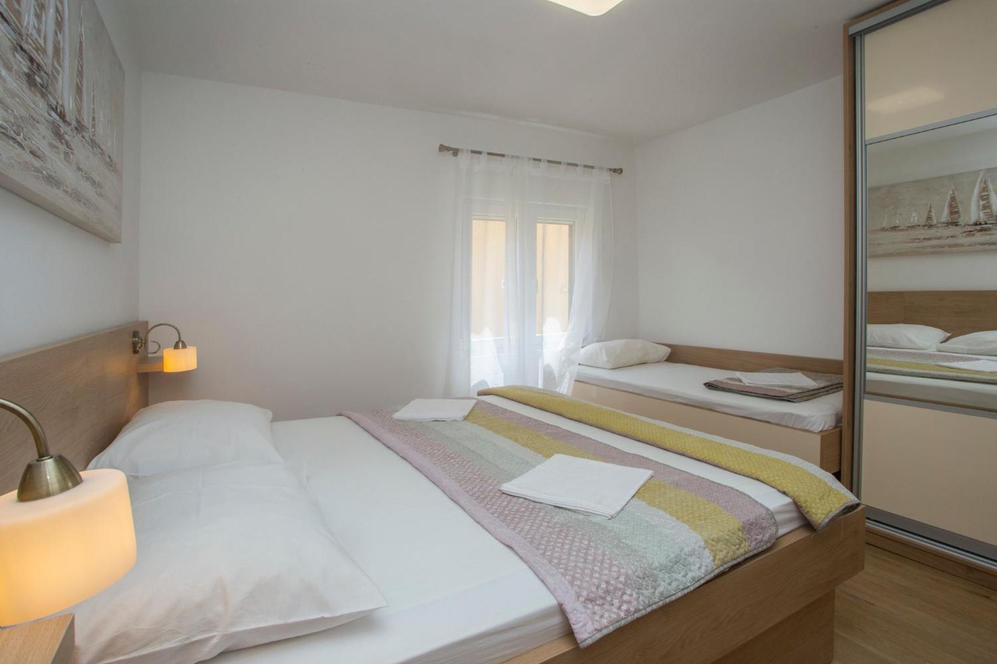 Apartments Lucija Ražanj Kamer foto